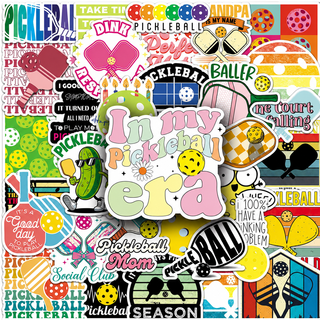 Pêle-mêle coloré d'un pack de 50 stickers de pickleball humoristiques et rétro pour décorer les gourdes et ordinateurs.