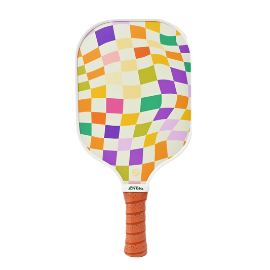 Raquette de pickleball Smashline Art Serie modèle Mosaic avec damier pastel ondulé.
